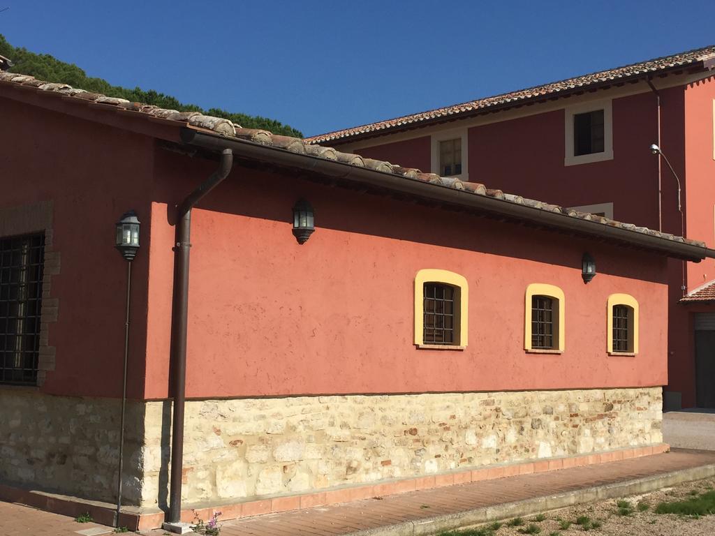 Villa Rosso Porpora Colle Umberto  Exterior foto